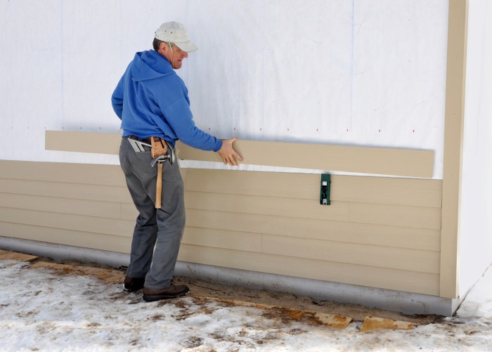 Guide to Replacing Siding on a House: Vinyl Siding Edition